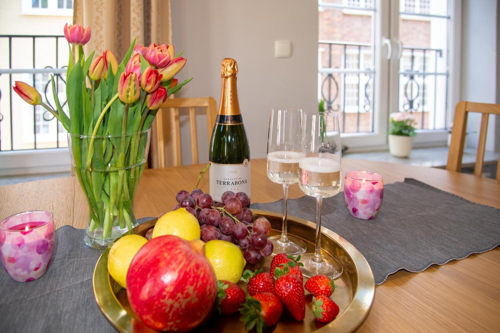Maya'S Flats & Resorts - Staromiejski Apartments Gdańsk Extérieur photo