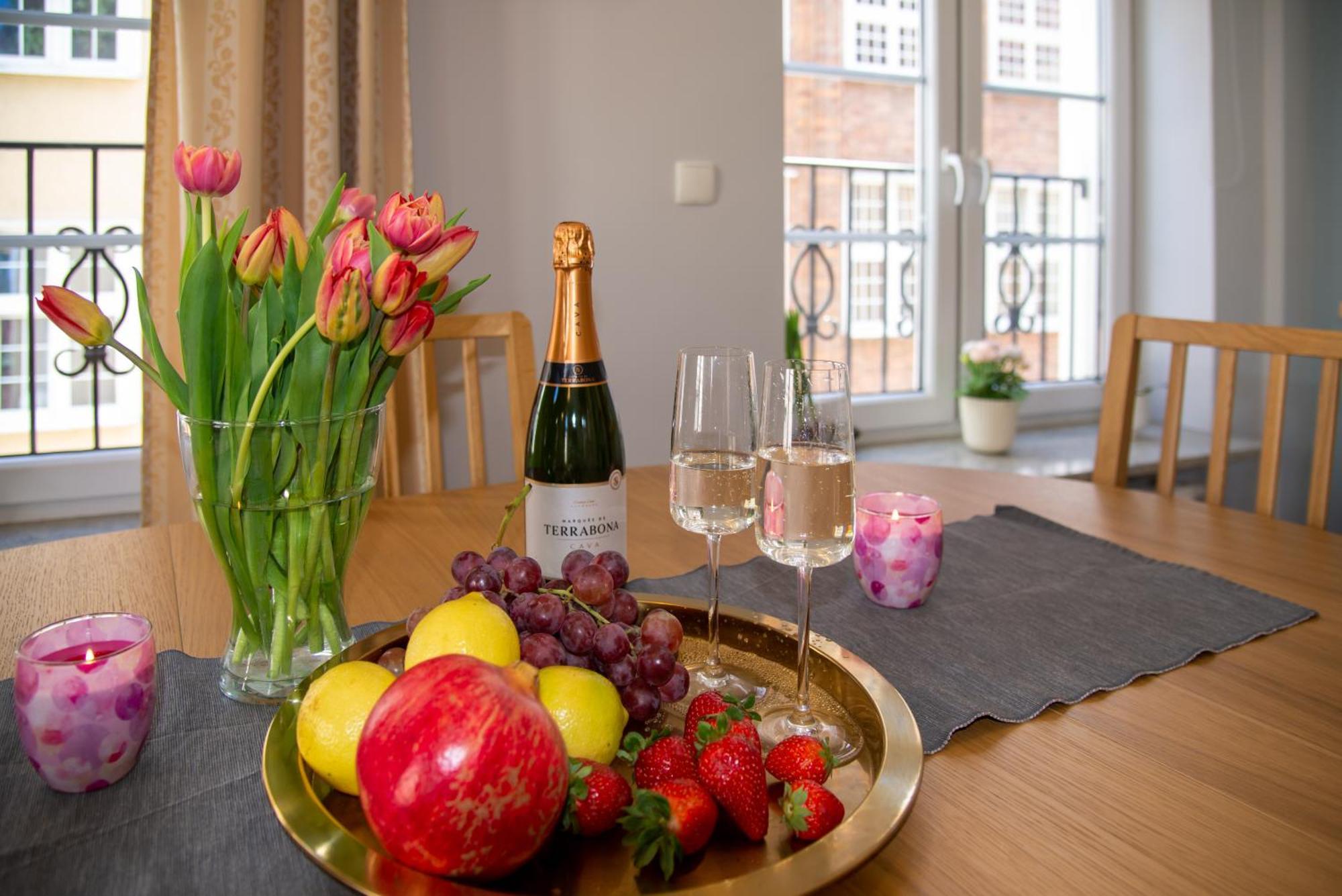 Maya'S Flats & Resorts - Staromiejski Apartments Gdańsk Extérieur photo